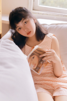 女生胸无遮挡